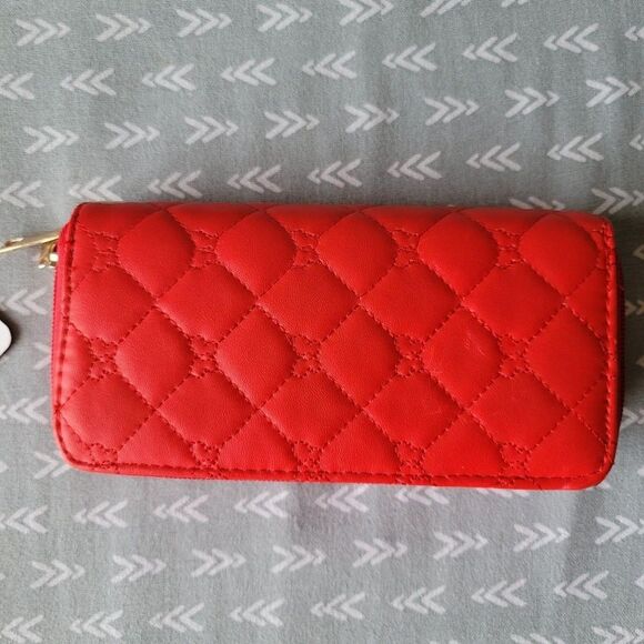 Shu, Chic Butterfly Quilted Red Wallet - OS - Picture 2 of 4